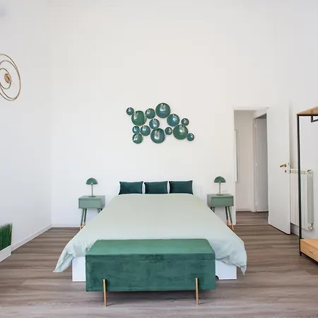 شقة Live Napoli! Spacious La Casa Di Marina نابولي